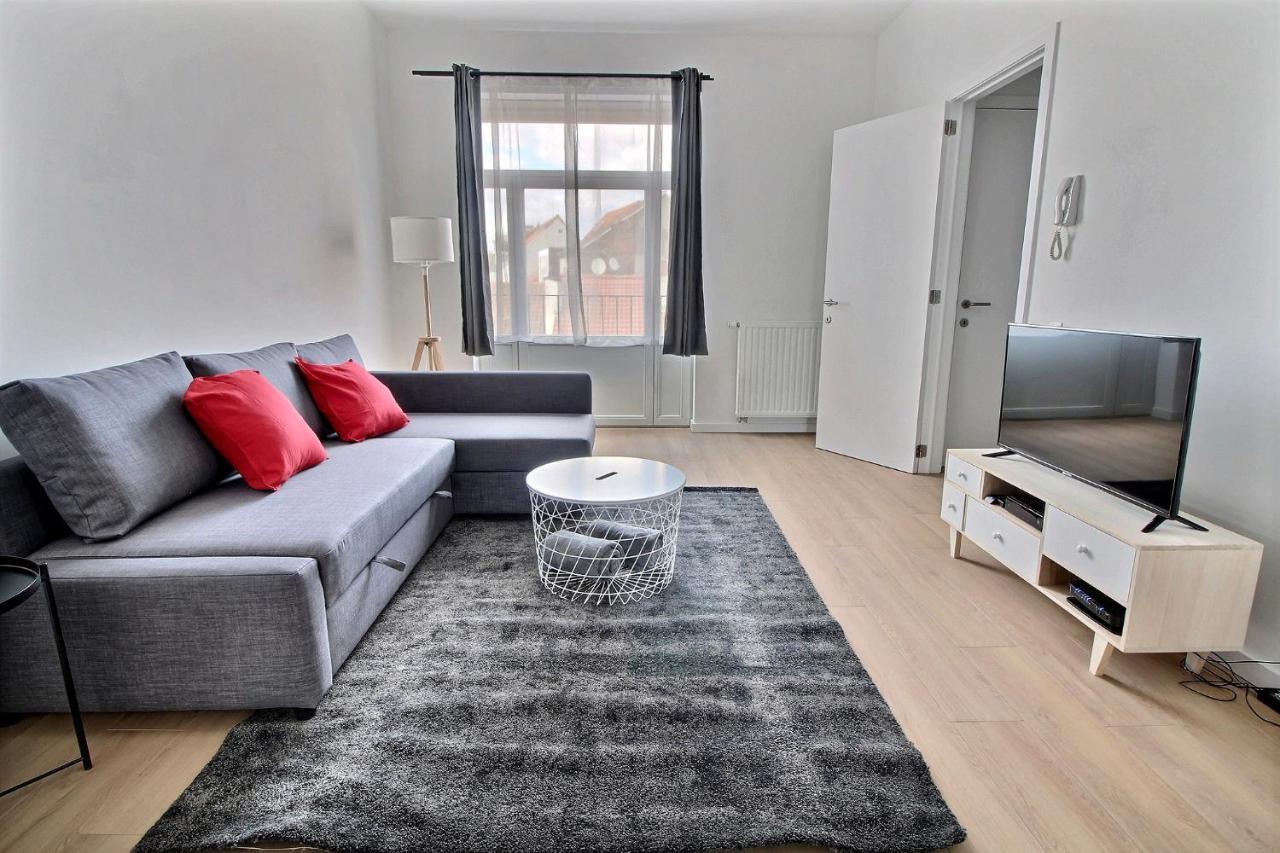 Rent A Flat - Bruxelles Apartment ภายนอก รูปภาพ