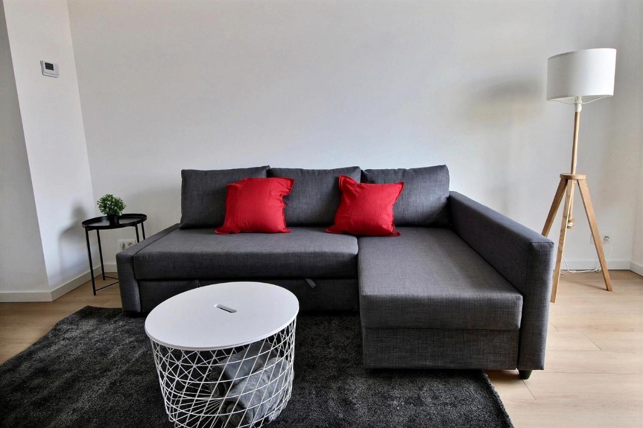 Rent A Flat - Bruxelles Apartment ภายนอก รูปภาพ