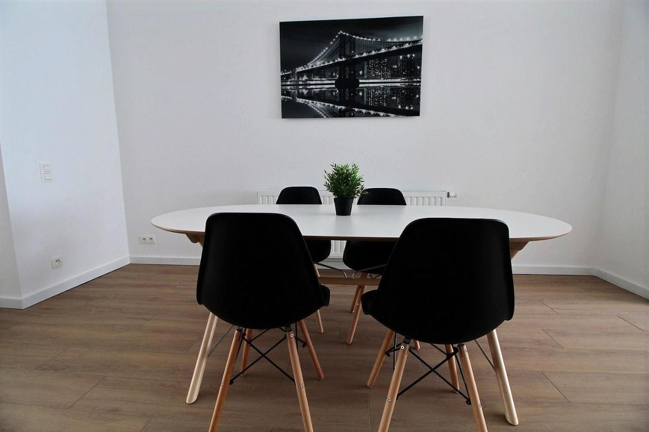 Rent A Flat - Bruxelles Apartment ภายนอก รูปภาพ